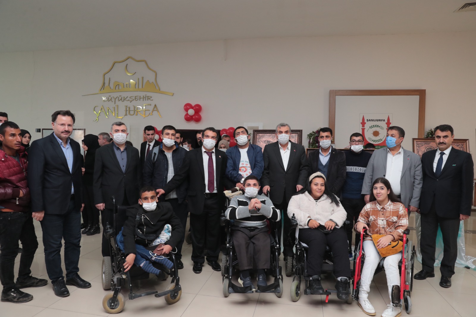 Başkan Beyazgül engelli sporcularla buluştu