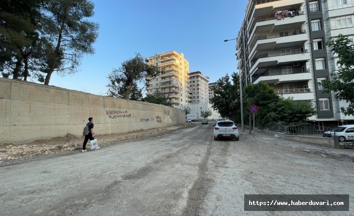 KARAKÖPRÜ’DE BİTMEYEN YOL ÇİLESİ