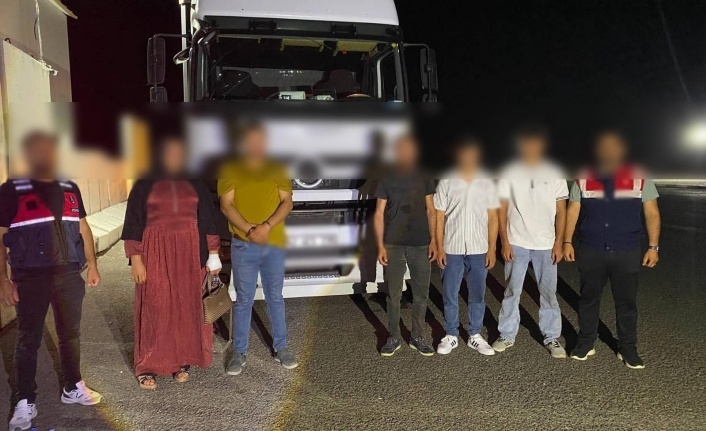 JANDARMADAN İNSAN KAÇAKÇILIĞINDA GEÇİT YOK
